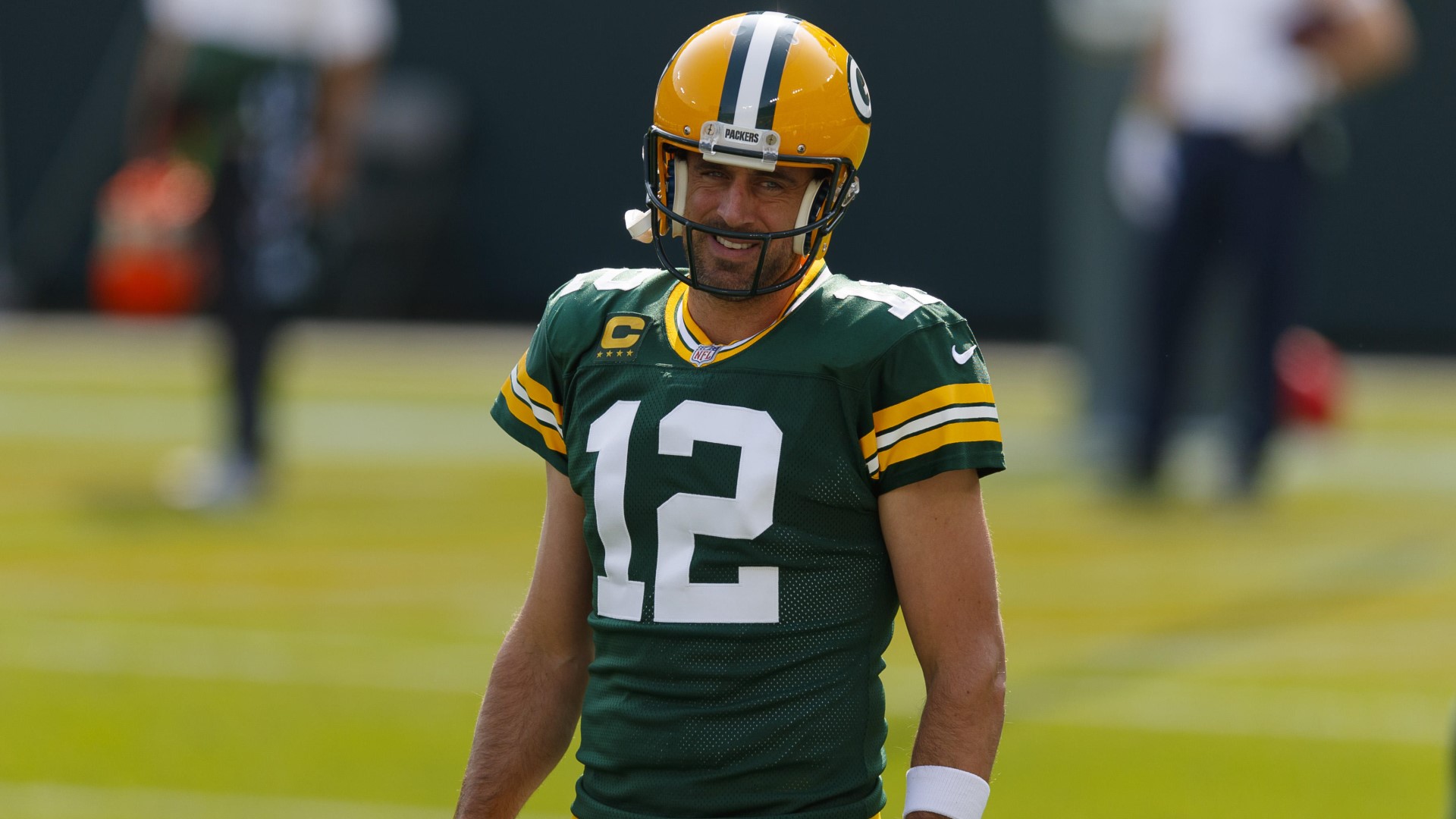 Aaron Rodgers calls out ESPN's Adam Schefter, Dianna Russini for