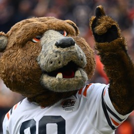 NFL Week 1 picks: Chicago Bears mascot