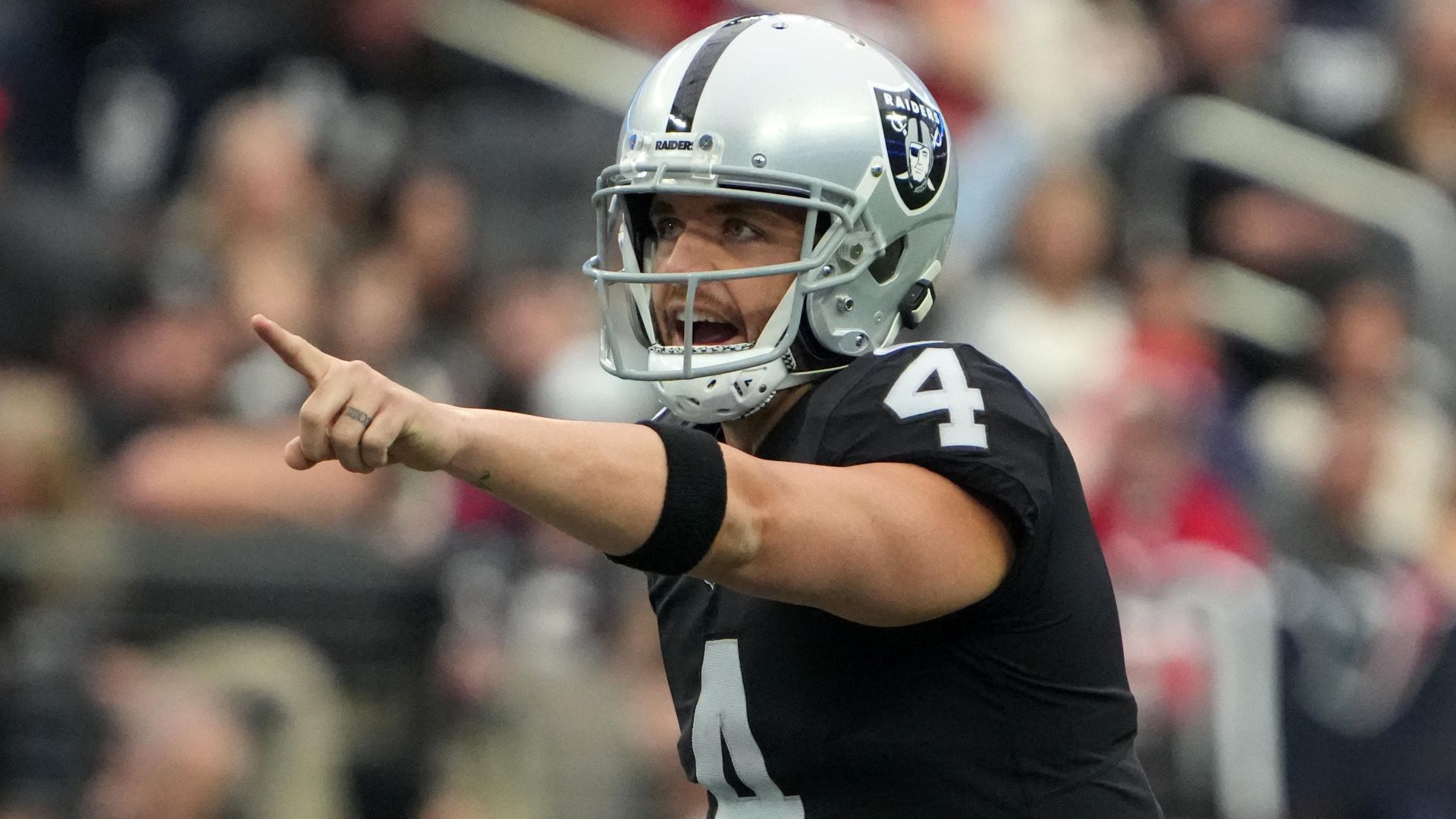 Carr is Raiders' quarterback, but what's the backup plan?