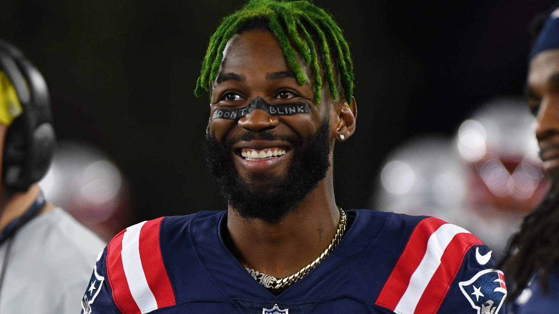 New England Patriots safety Jalen Mills (2) warms up prior to an