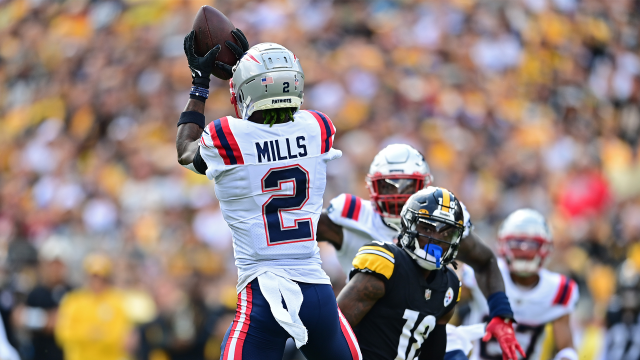 New England Patriots Defensive Back Jalen Mills