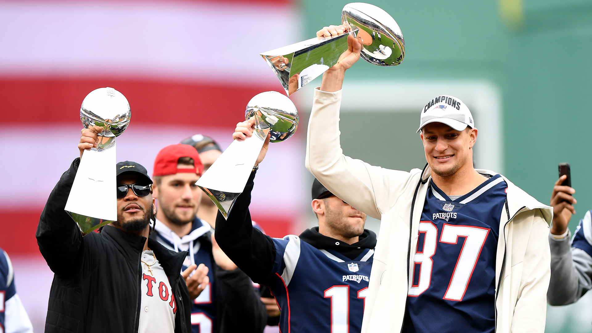 Super Bowl LI Odds: Bengals odds of hoisting Lombardi Trophy fall after  Week 1 of NFL free agency - Cincy Jungle