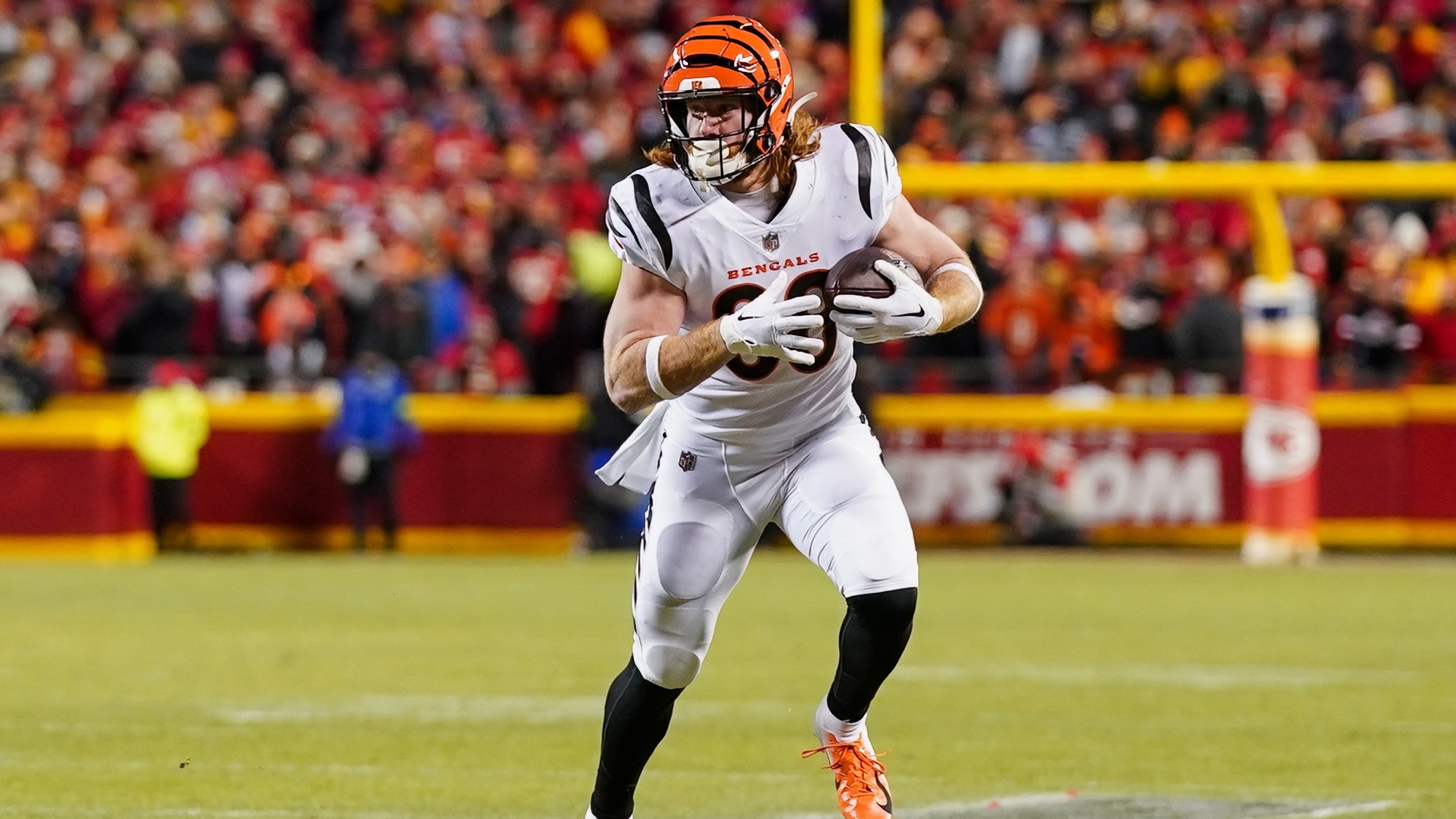 2023 NFL free agency rumors: Panthers expected to sign former Bengals tight  end Hayden Hurst 