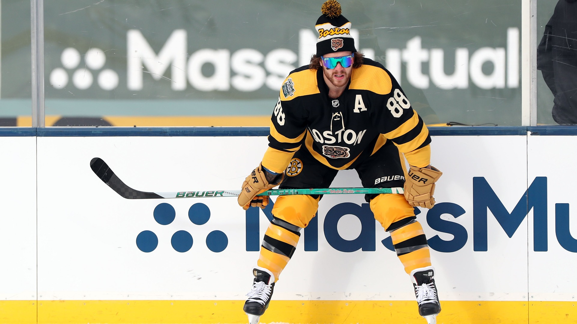 David Pastrnak's three goals lead Bruins past Flyers 7-3 at Lake