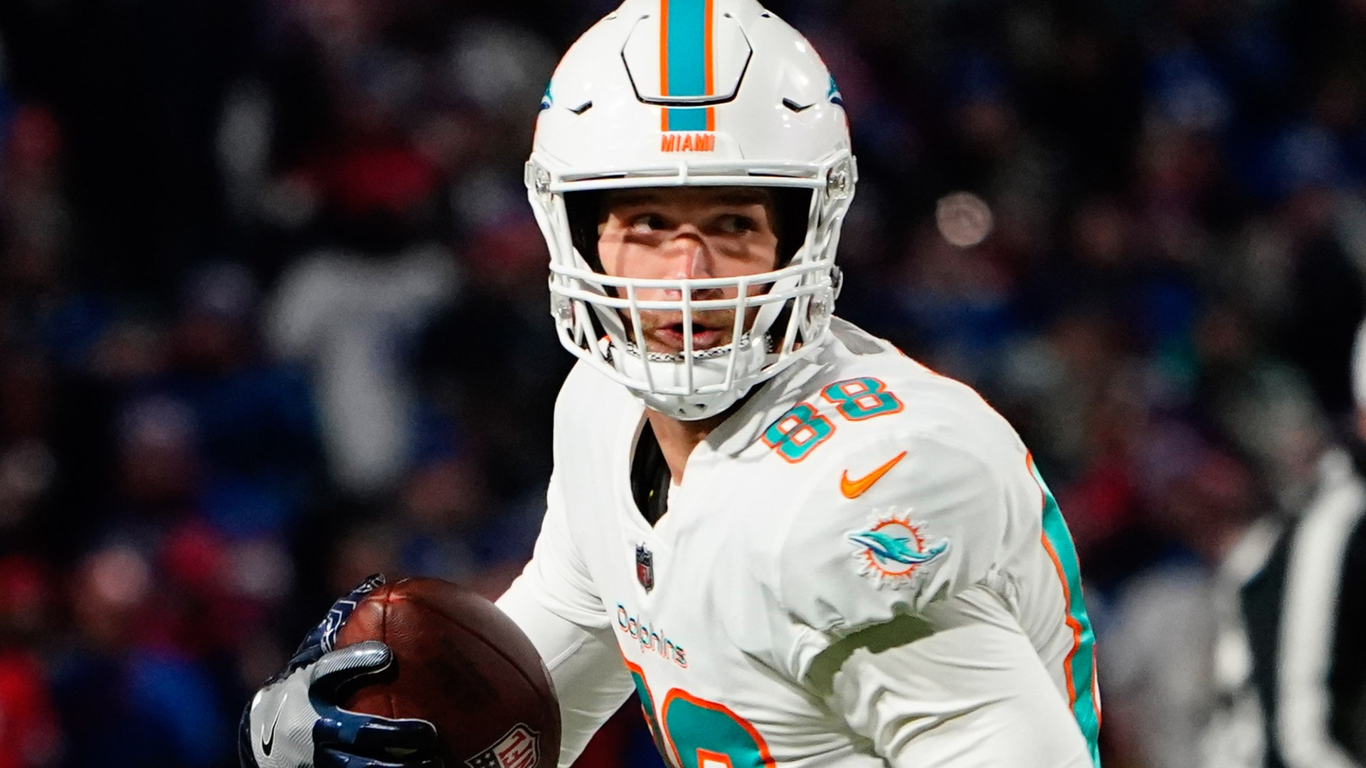 Report: Patriots signing ex-Dolphins TE Mike Gesicki