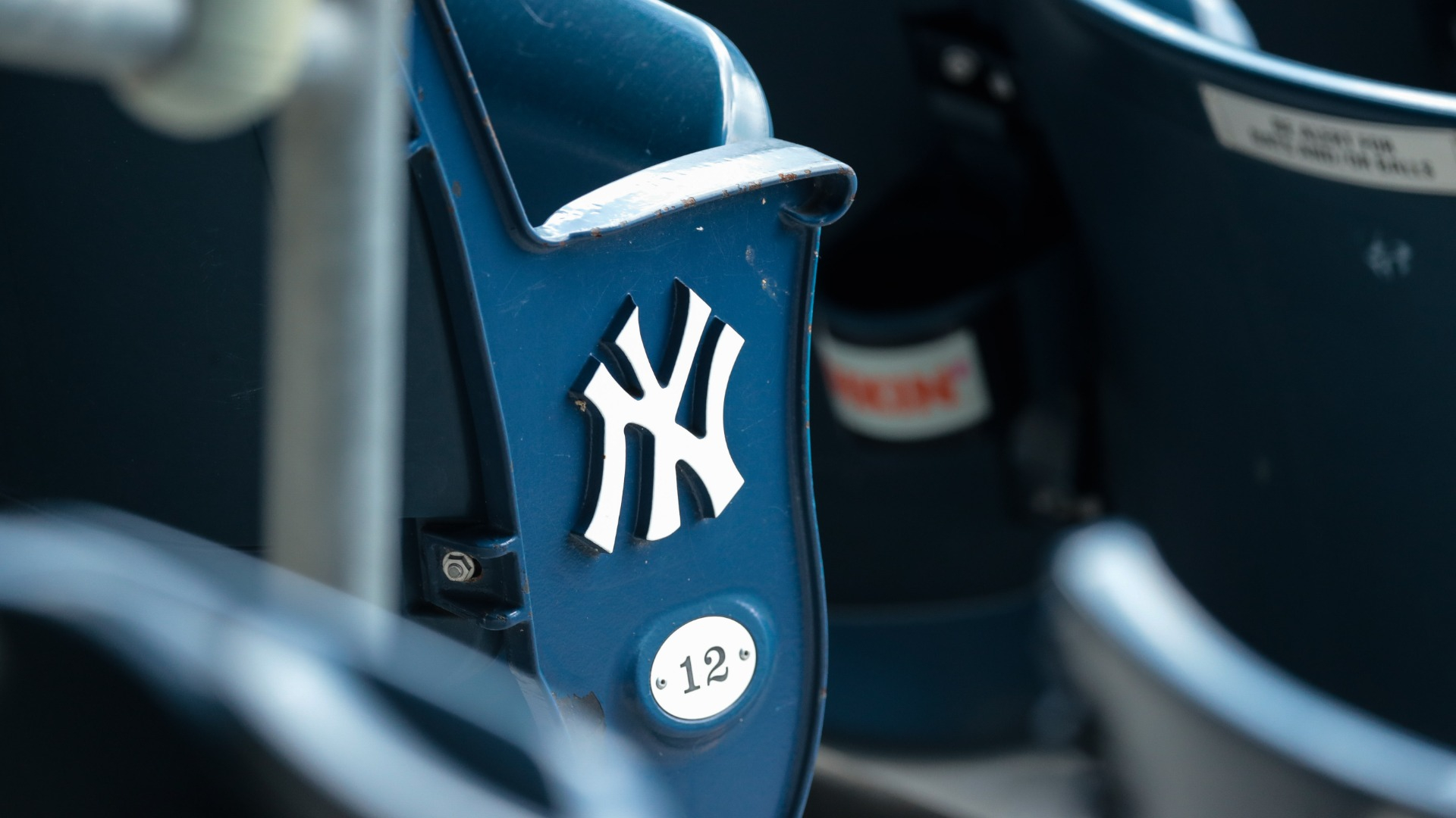 Yankees one of only MLB teams making players pay for in-flight Wi-Fi