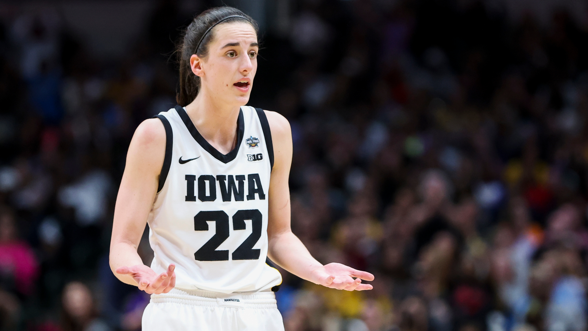 Twitter Roasts Referees In Women’s NCAA Tournament Title Game