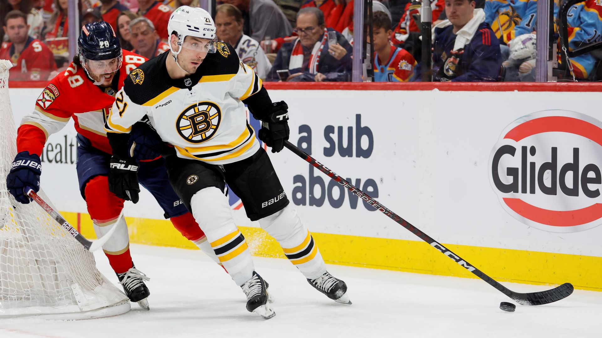 NHL highlights: Matthew Tkachuk cheap shots Garnet Hathaway with cross  check – NBC Sports Boston