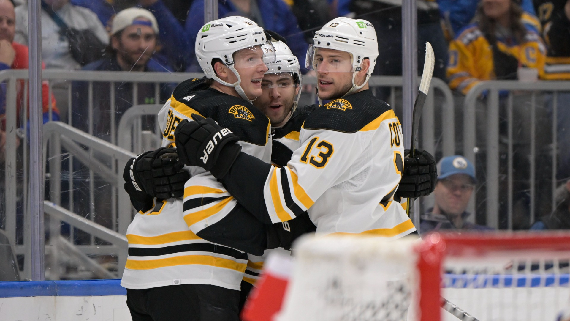 Caps edge Bruins in the shootout in Chara's return to Boston