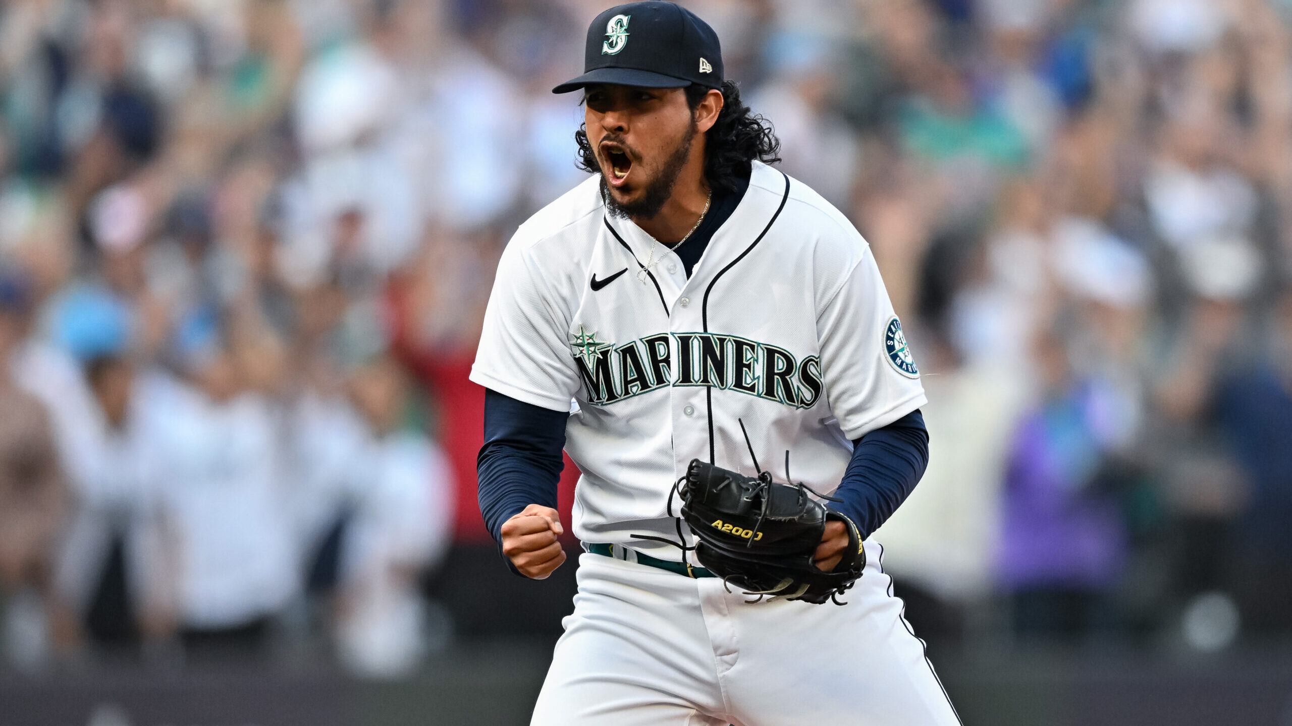 Mariners star reliever Andres Muñoz on deltoid strain: 'Nothing to worry  about