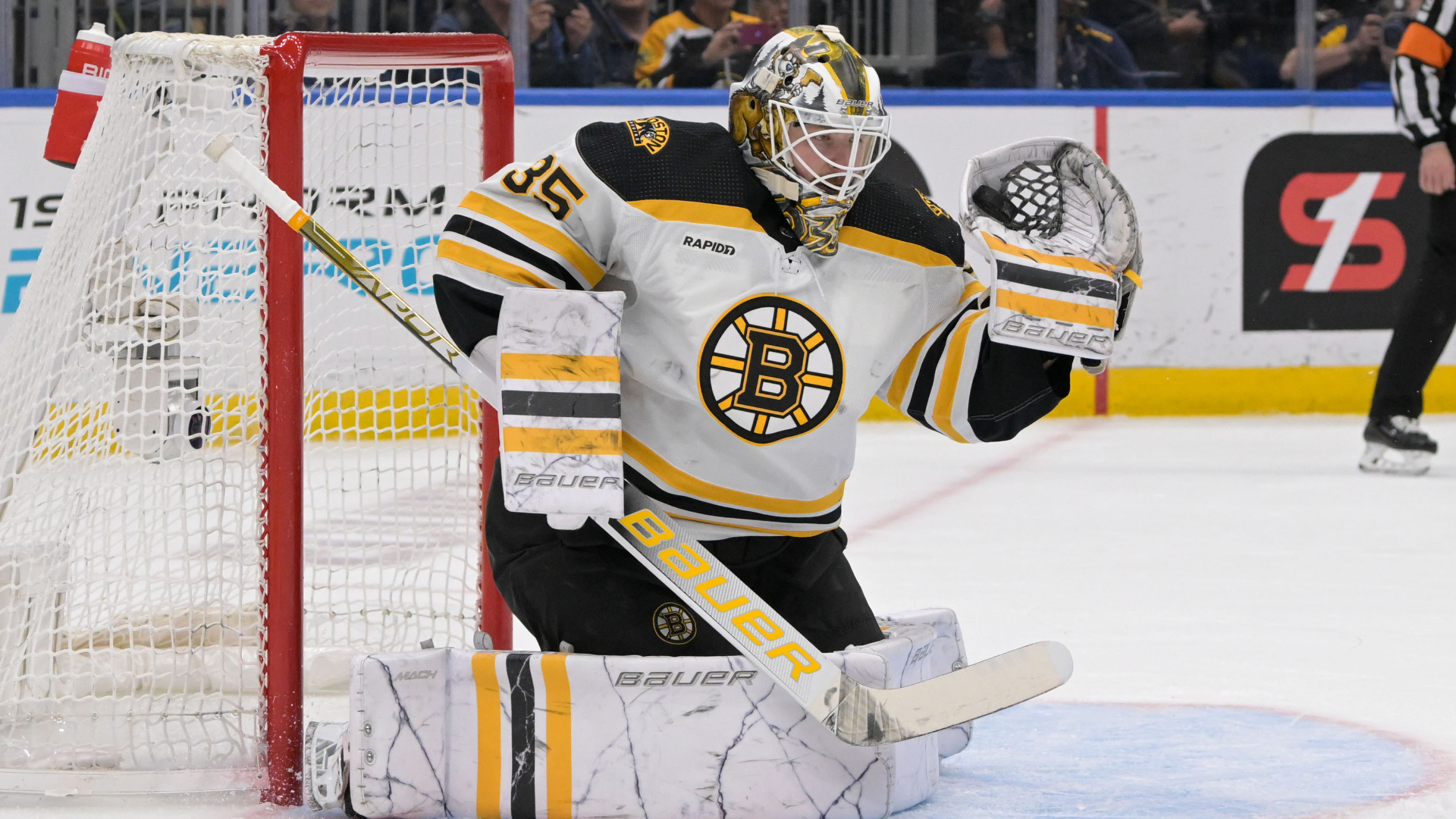 Bruins goalie Linus Ullmark receives first All-Star nod