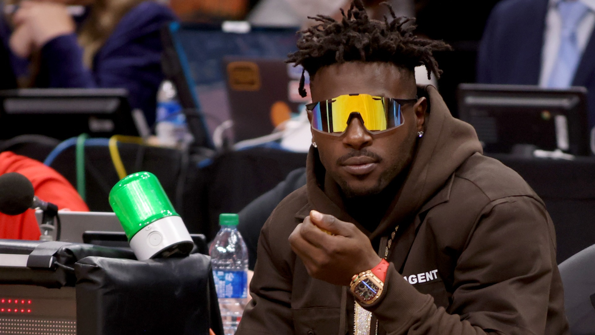 Antonio Brown wants Cam Newton to play in arena football game: 'I'm  offering Cam 150K'