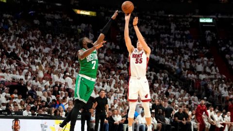 Boston Celtics guard Jaylen Brown and Miami Heat guard Duncan Robinson