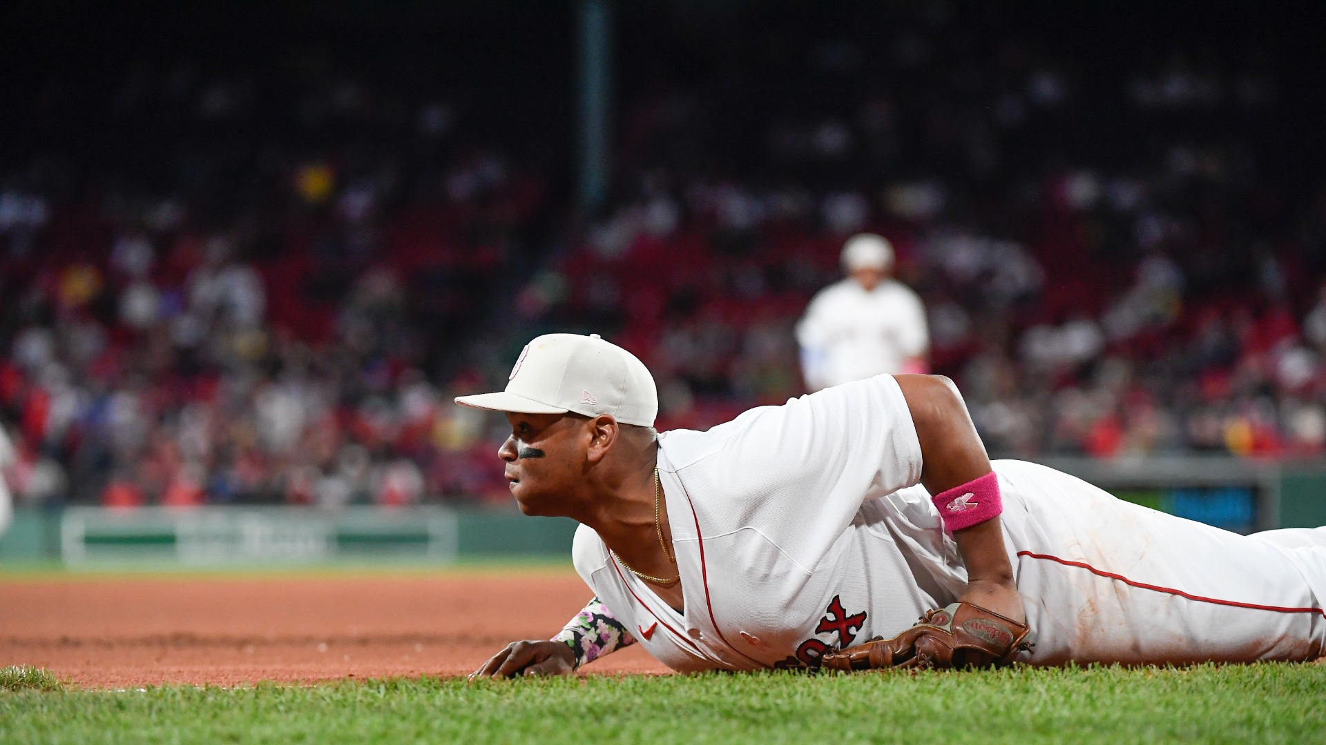 Cardinals sweep Red Sox with 9-1 win Sunday night