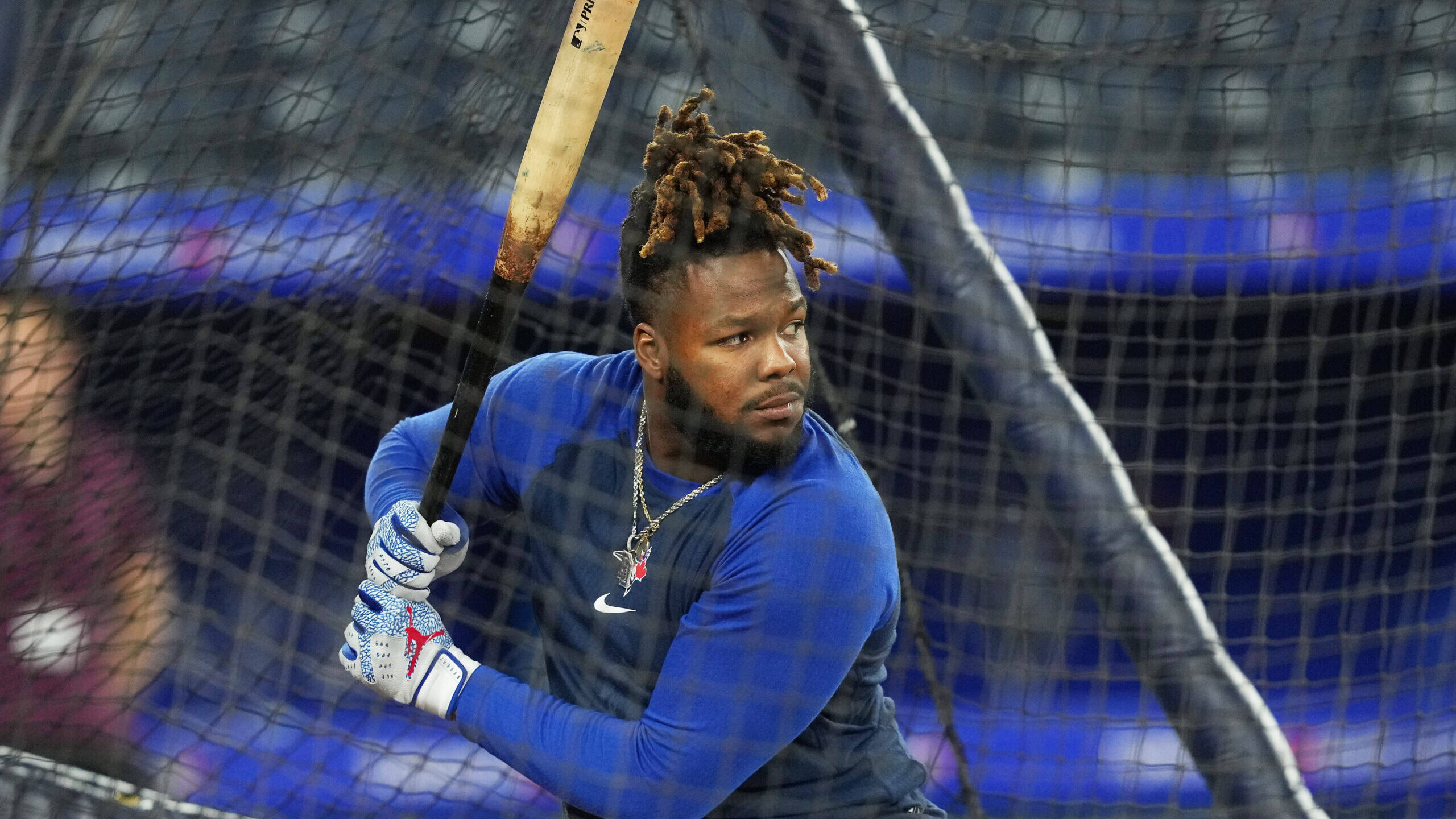 Vladimir Guerrero Jr. injury update: Blue Jays 1B out of starting lineup  vs. Red Sox on Thursday - DraftKings Network