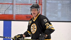 Retired Boston Bruins defenseman Frank Simonetti