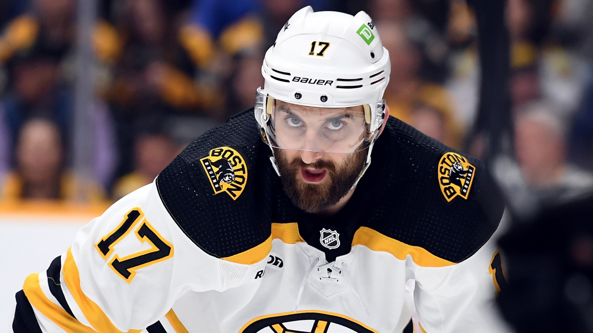 Blackhawks hand Nick Foligno new $4 million deal after trade with Bruins