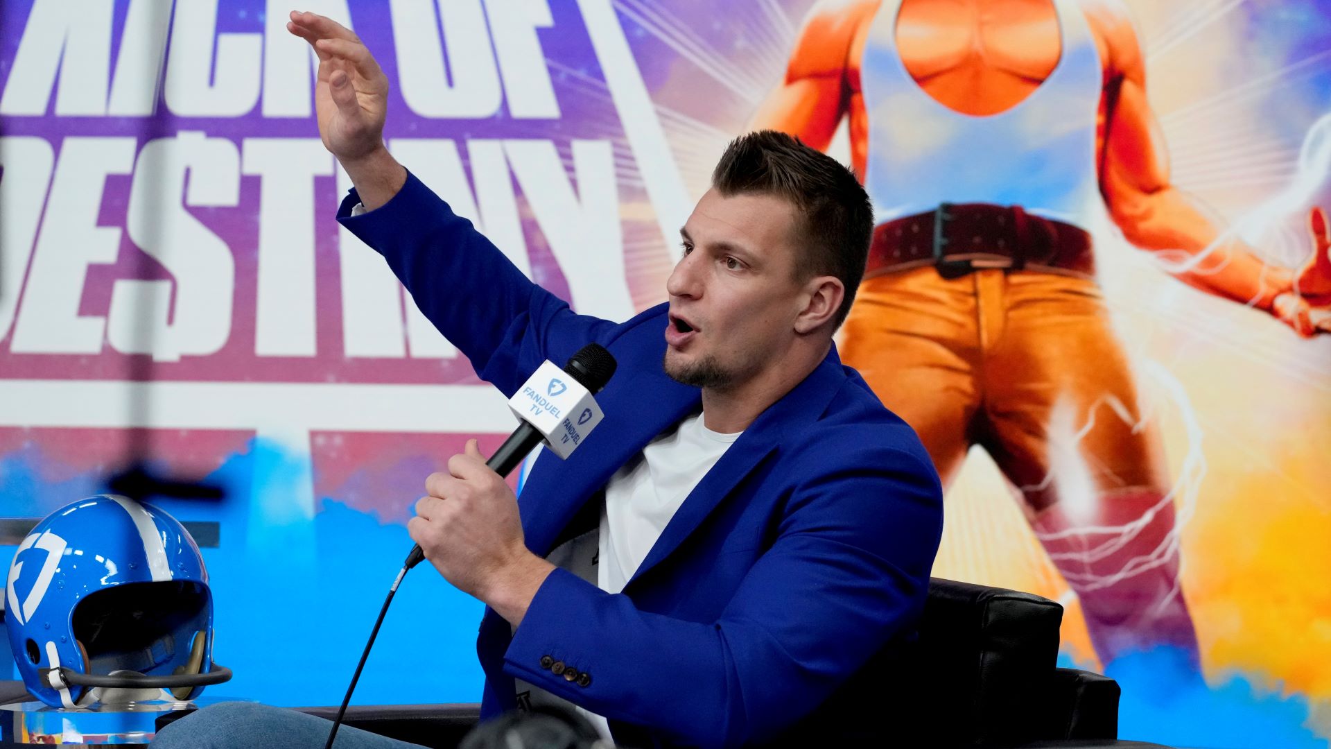 Julian Edelman refuted claims made about Rob Gronkowski