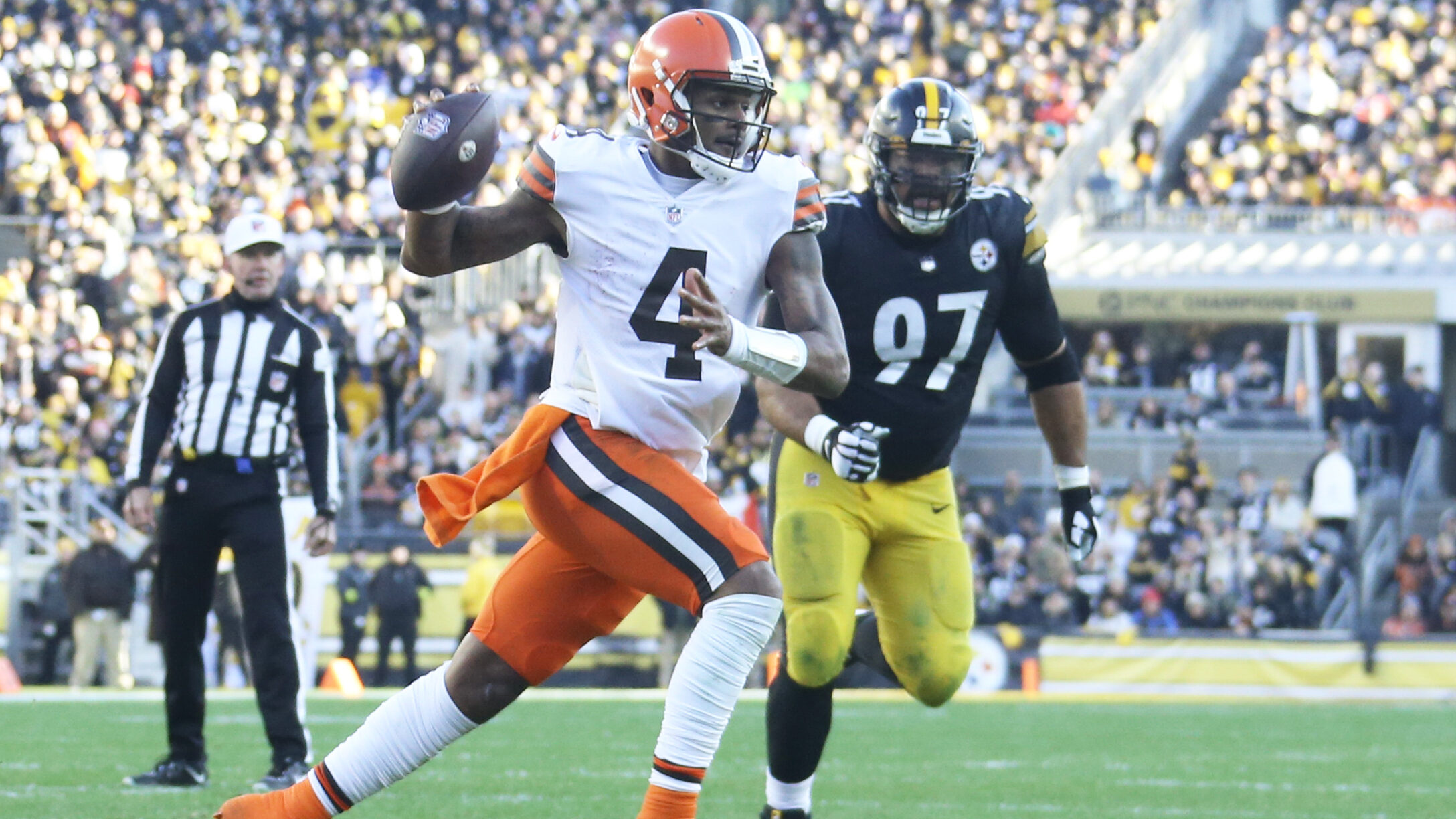 Browns' win total opens at 9.5, but the under is heavily favored