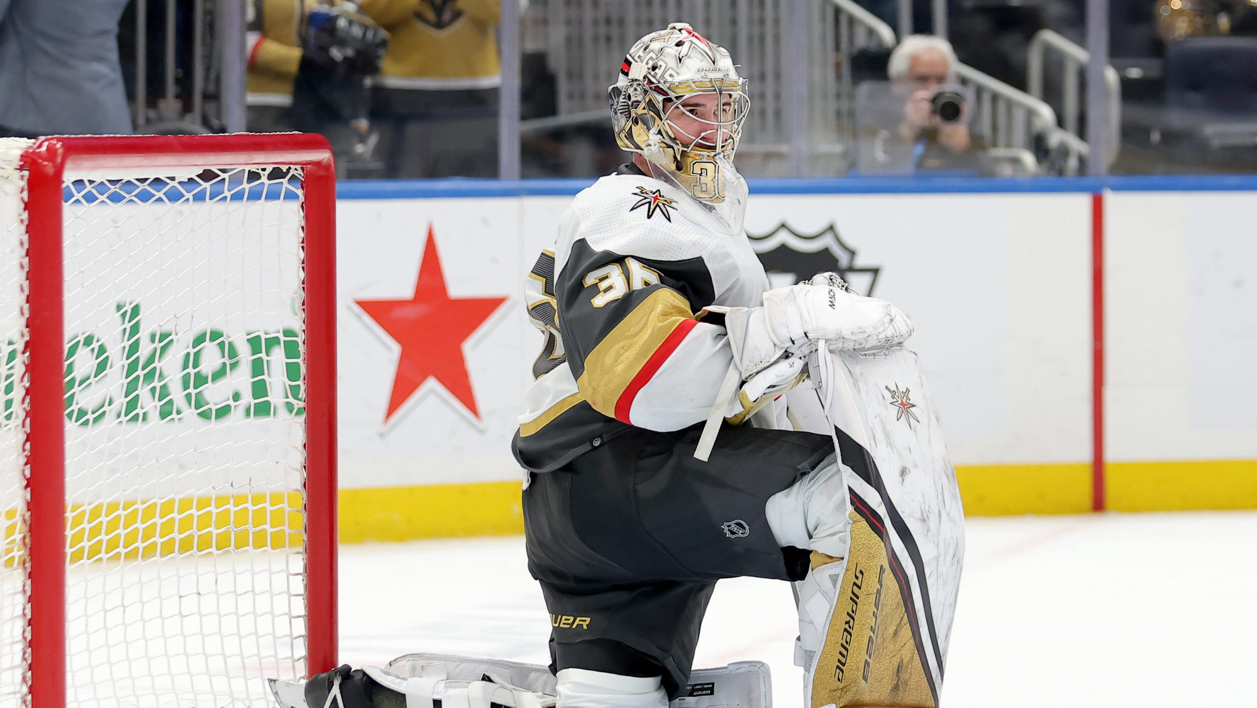 Golden Knights G Logan Thompson Expected to be Completely Healthy Next Season