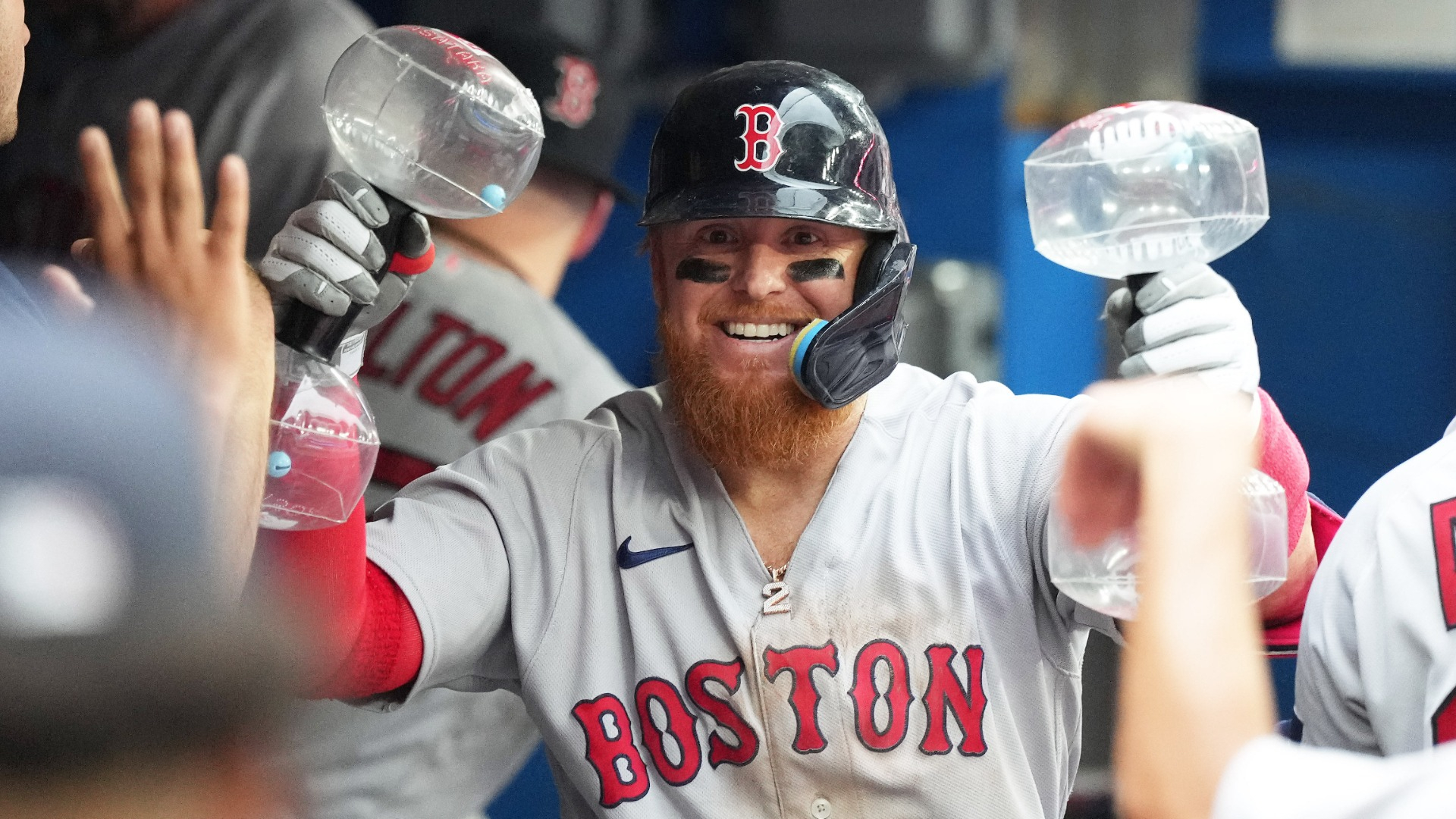 That's incredible': Justin Turner shared how Red Sox fans, Fenway  atmosphere have added to his experience in Boston so far