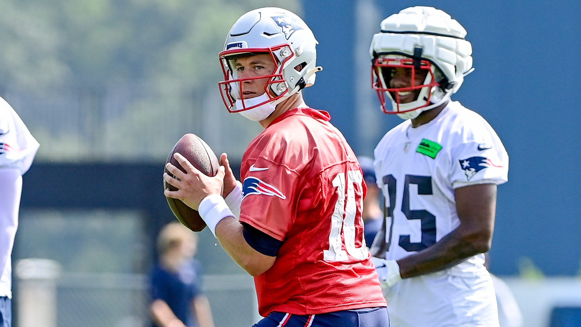 Zappe Hour Over: What Can New England Patriots Mac Jones Learn From Rookie  Quarterback? - Sports Illustrated New England Patriots News, Analysis and  More