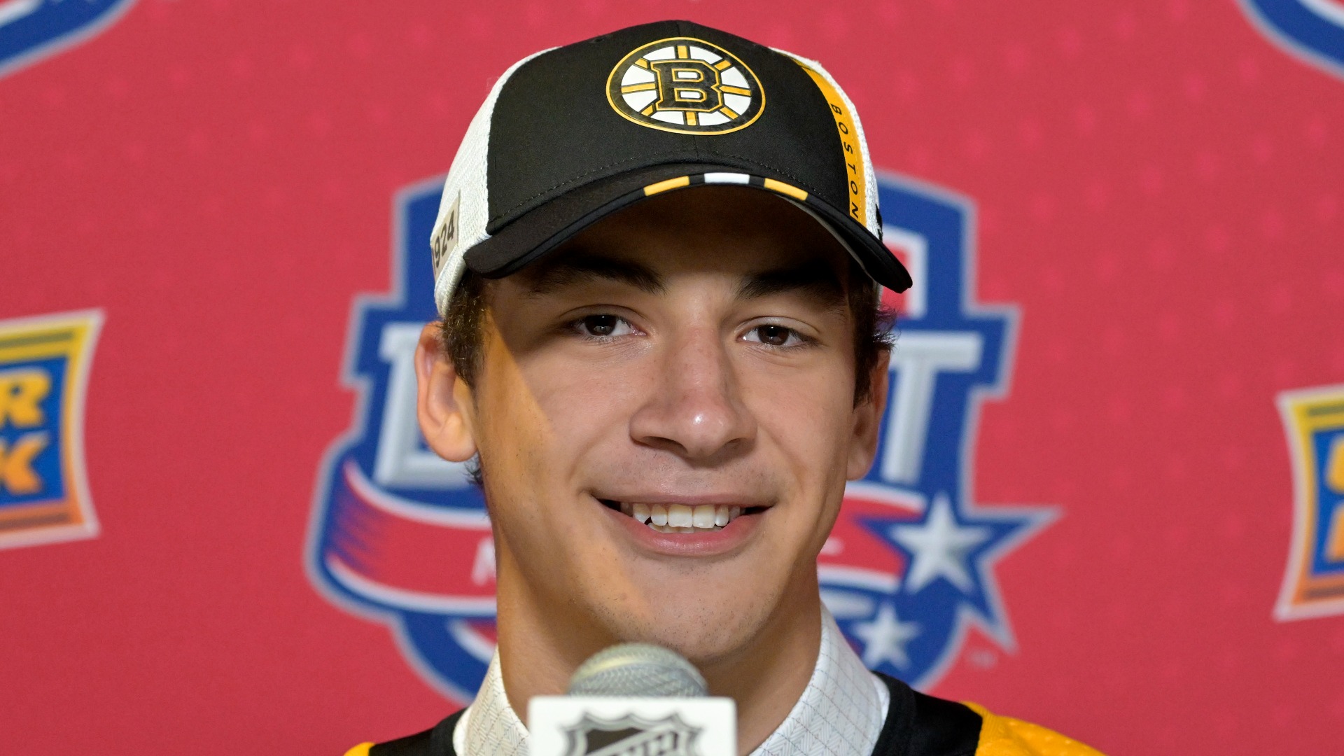 Boston Bruins look to 2022 draft pick Poitras after development camp