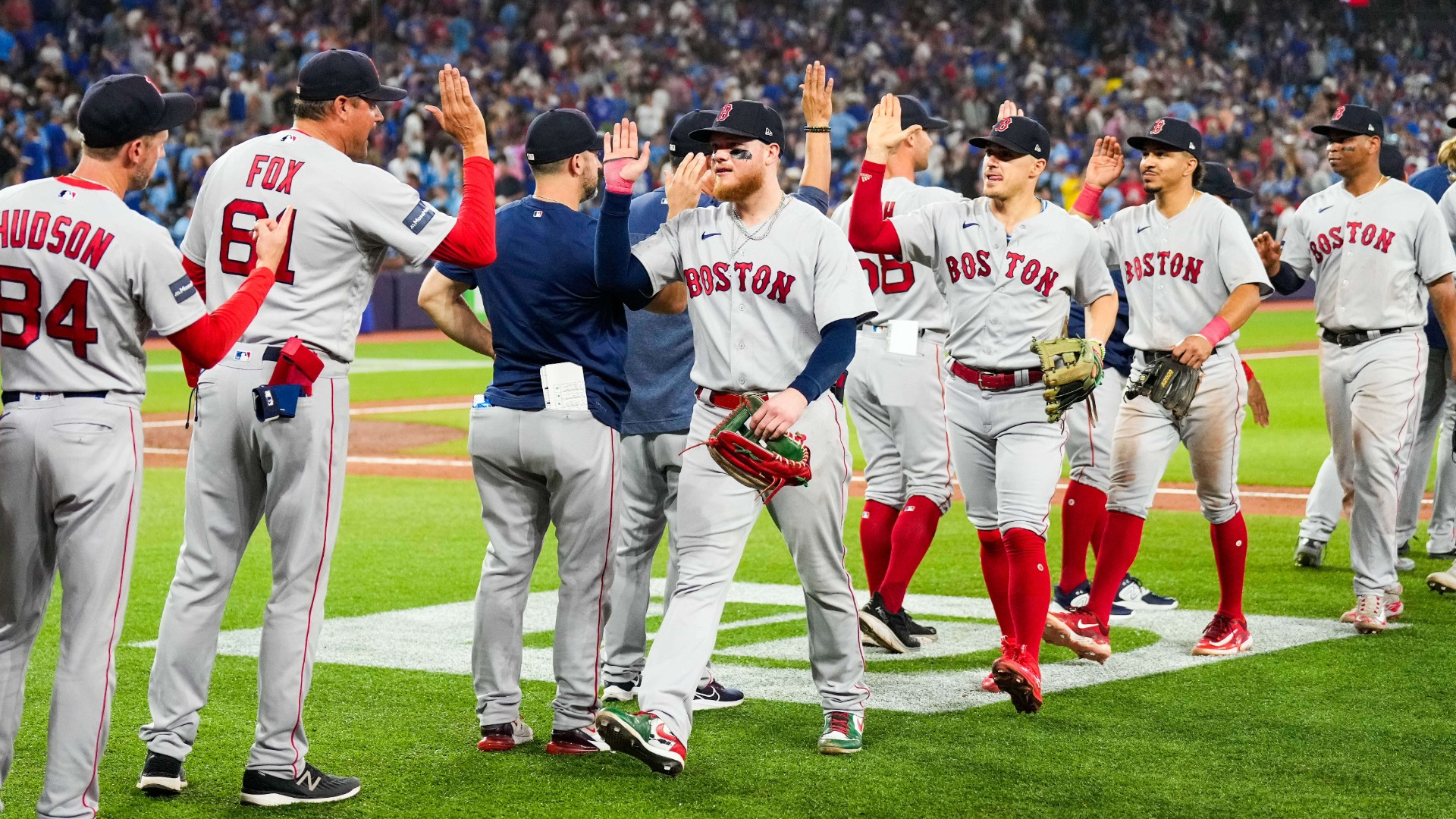 Boston Red Sox 'want the Cup,' Alex Cora predicts 4-1 Bruins win over  Blues; 'It would amazing to have 3 trophies' 