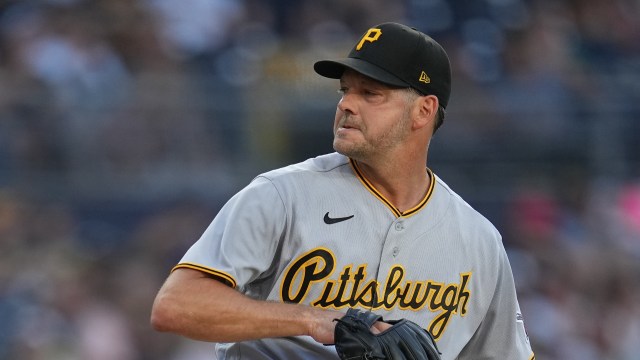 Pittsburgh Pirates starting pitcher Rich Hill