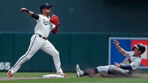 SF Giants, Scott Boras snipe over Carlos Correa stunner