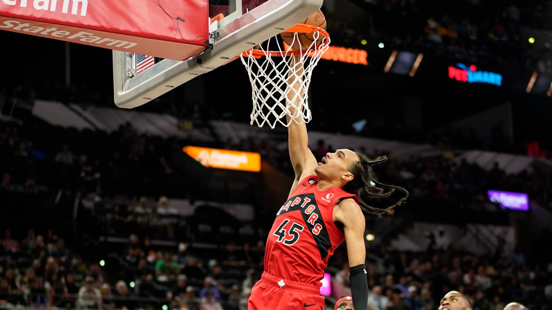 Lowell slam dunks Orioles