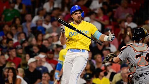 Boston Red Sox third baseman Kevin Youkilis bats against the Toronto Blue  Jays at the Rogers Centre in Toronto, ON. The Red Sox beat the Blue Jays  6-1. (Credit Image: © Anson