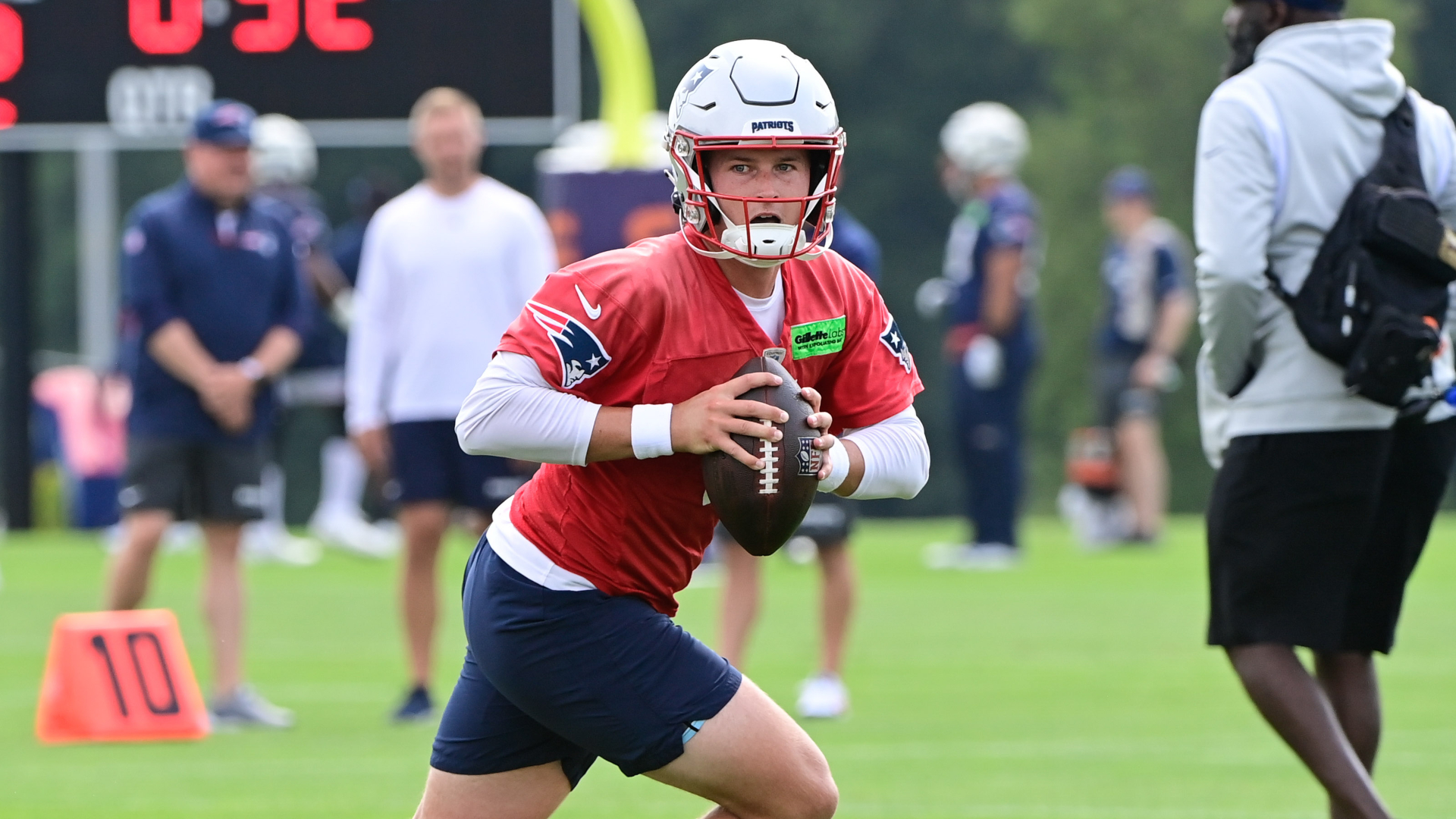 New England Patriots: Bailey Zappe hype is good hype for Mac Jones