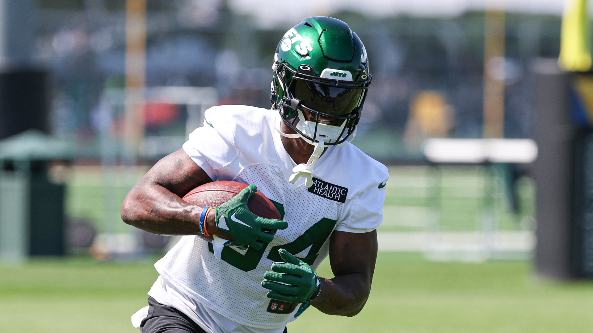Jets Wide Receiver Shockingly ‘Stepping Away’ From NFL
