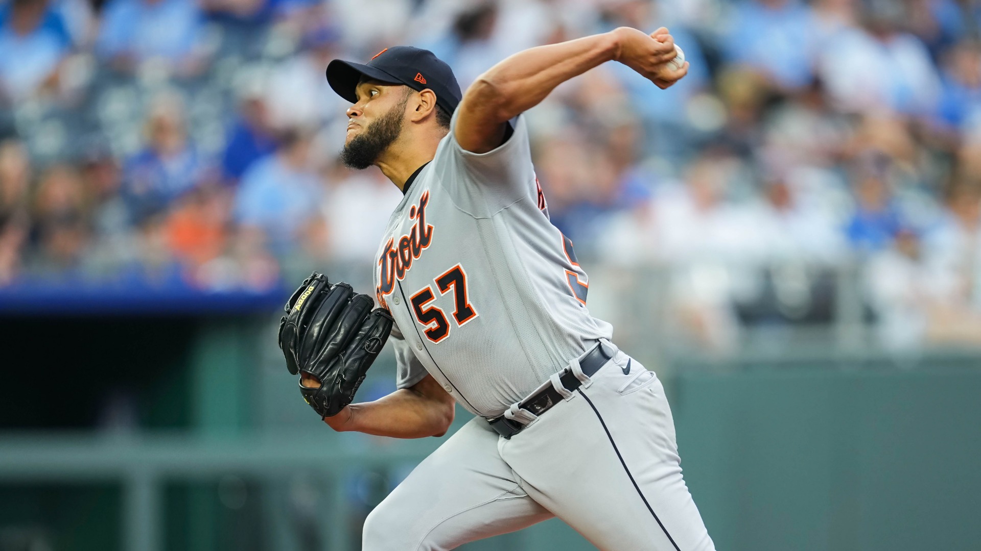 Report: Tigers sign ex-Red Sox pitcher Eduardo Rodriguez to 5-year