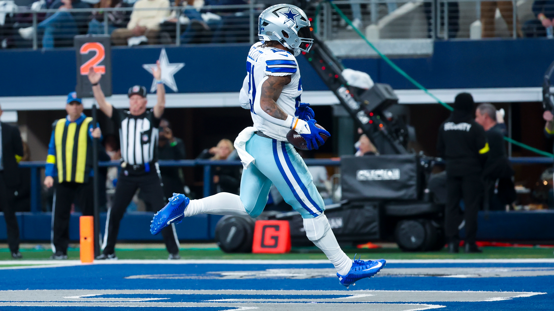 New England Patriots running back Ezekiel Elliott