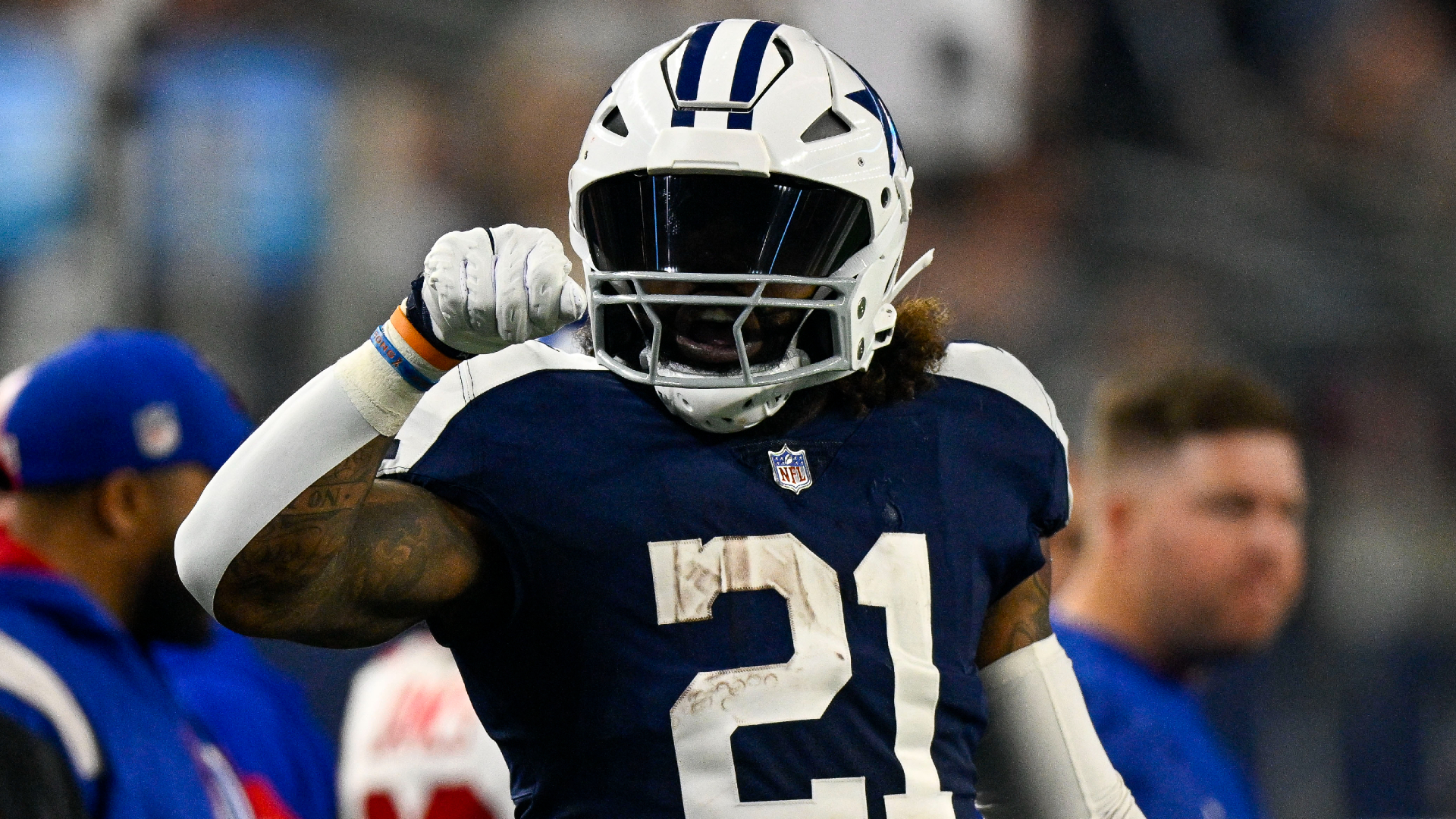 Report: Patriots signing Ezekiel Elliott to 1-year, $6M deal