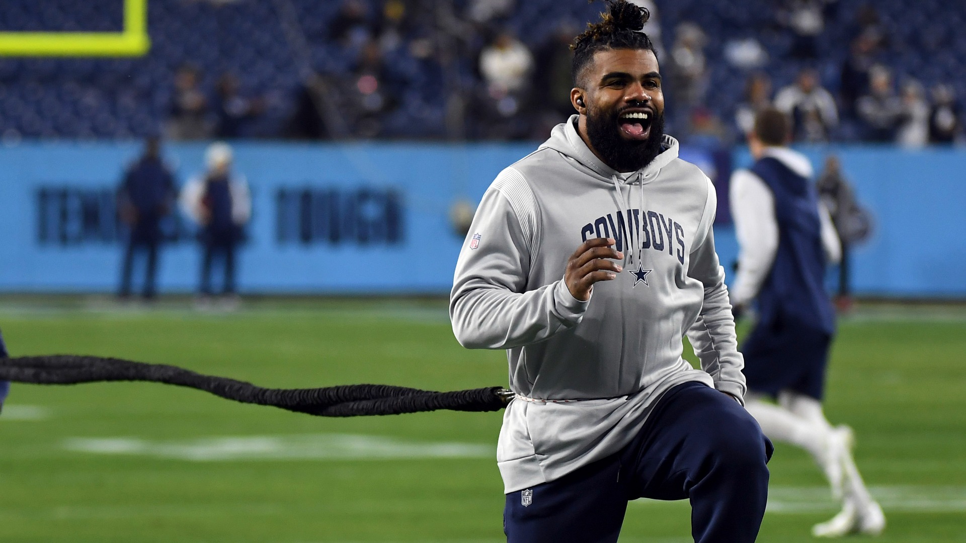 ESPN on X: Breaking: Ezekiel Elliott is signing a one-year deal with the  Patriots, he announced on social media.  / X