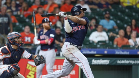 Red Sox 2B Christian Arroyo honors Jerry Remy with custom cleats