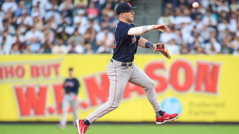 Michael Chavis snaps out of slump with homer as Pirates beat Red Sox