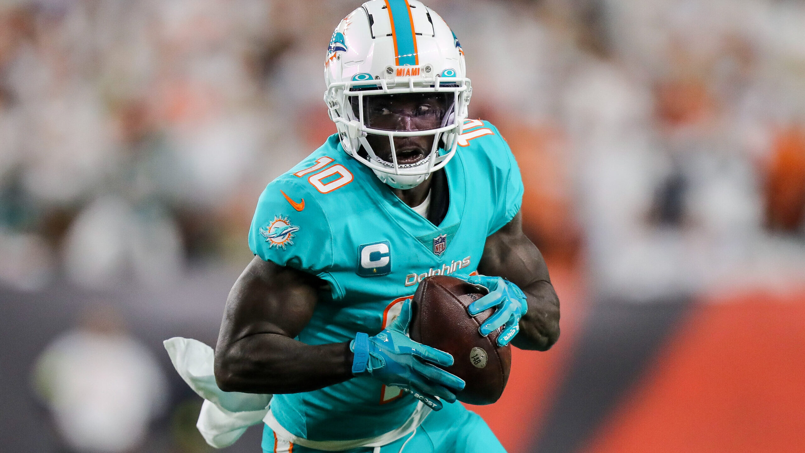 Dolphins Futures: Make Playoffs (-105), Win Total (9.5) 