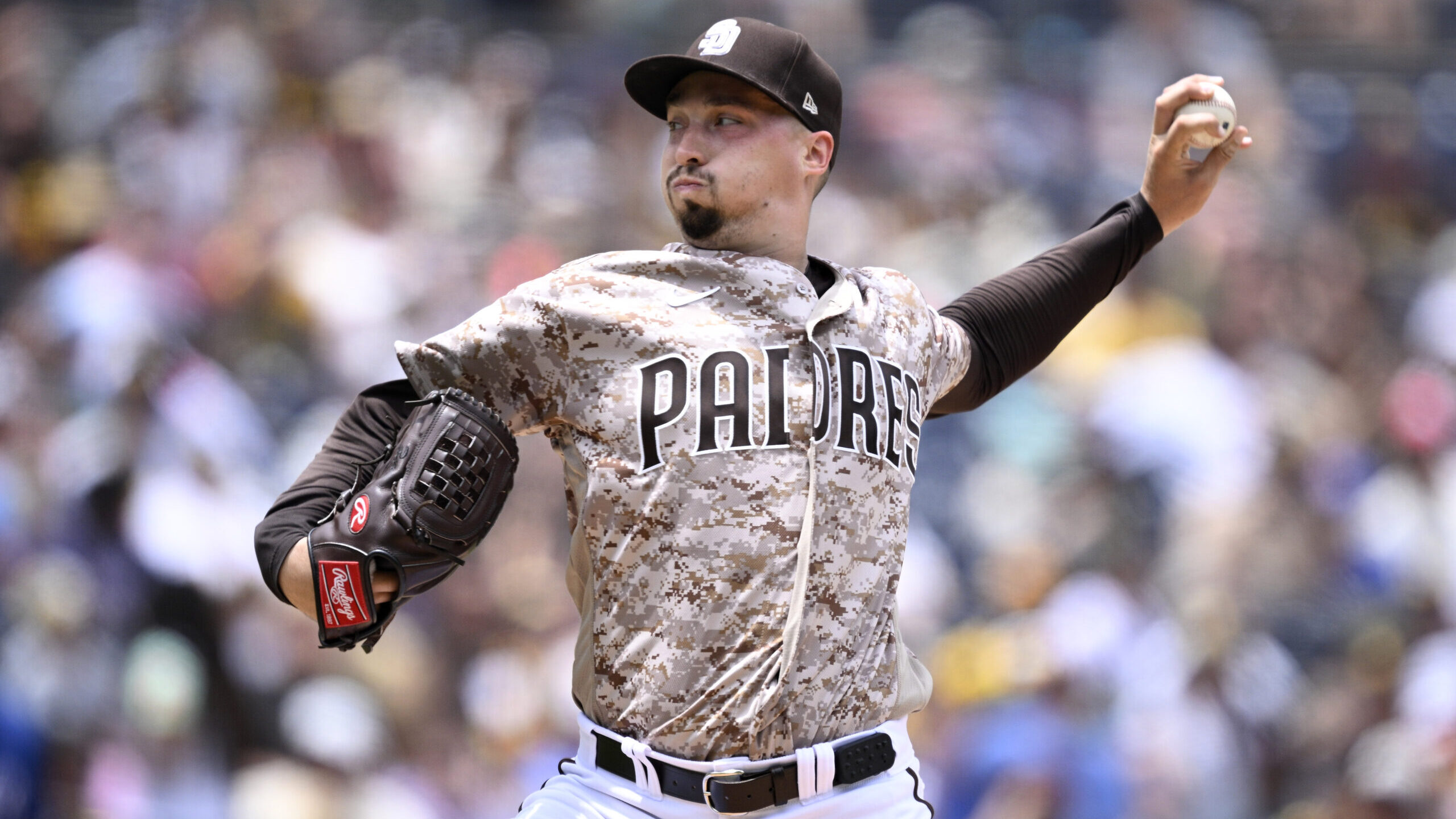 Struggling Padres obtain Hill, Choi from the Pirates for 3 players