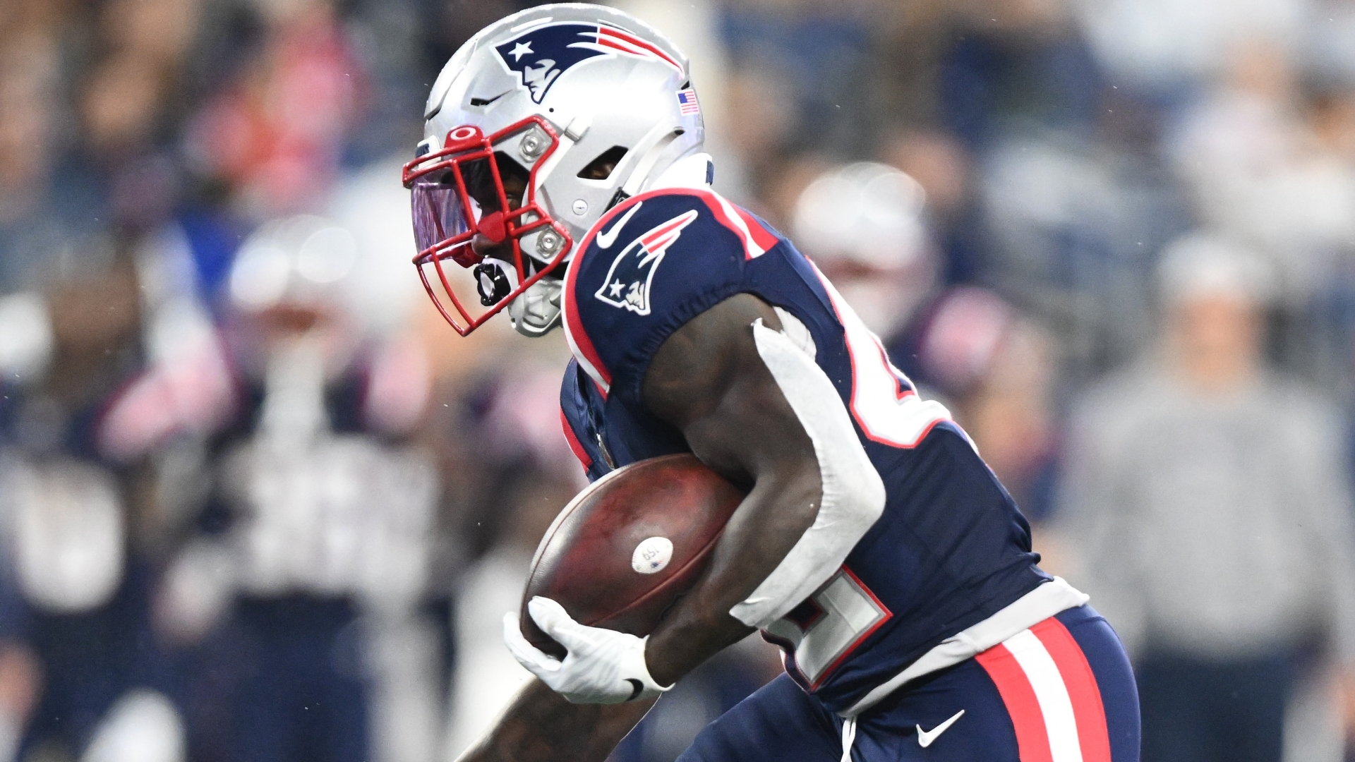 Ex-Patriots Running Back Reportedly Worked Out For AFC Team
