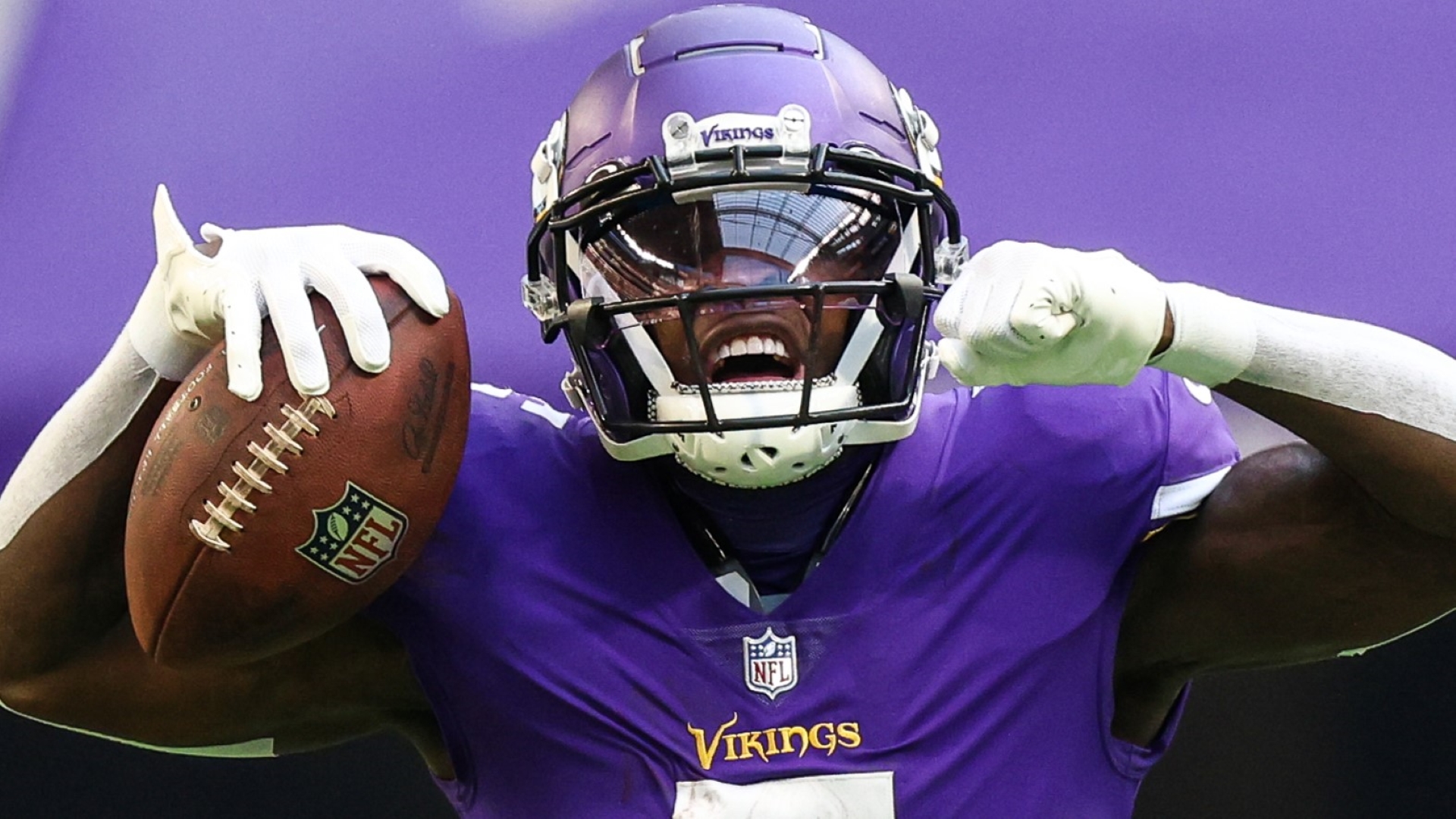 The Patriots are signing former Eagles' and Vikings' WR Jalen Reagor to  their practice squad.