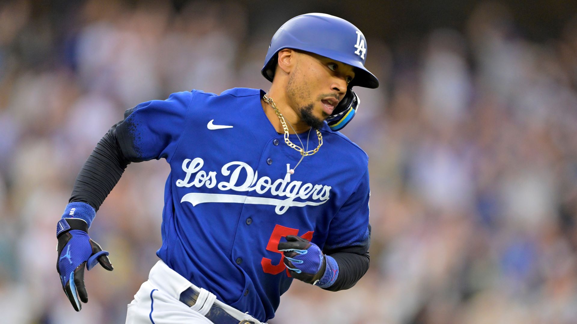 Nashville's Mookie Betts has Dodgers in World Series with spectacular  catches