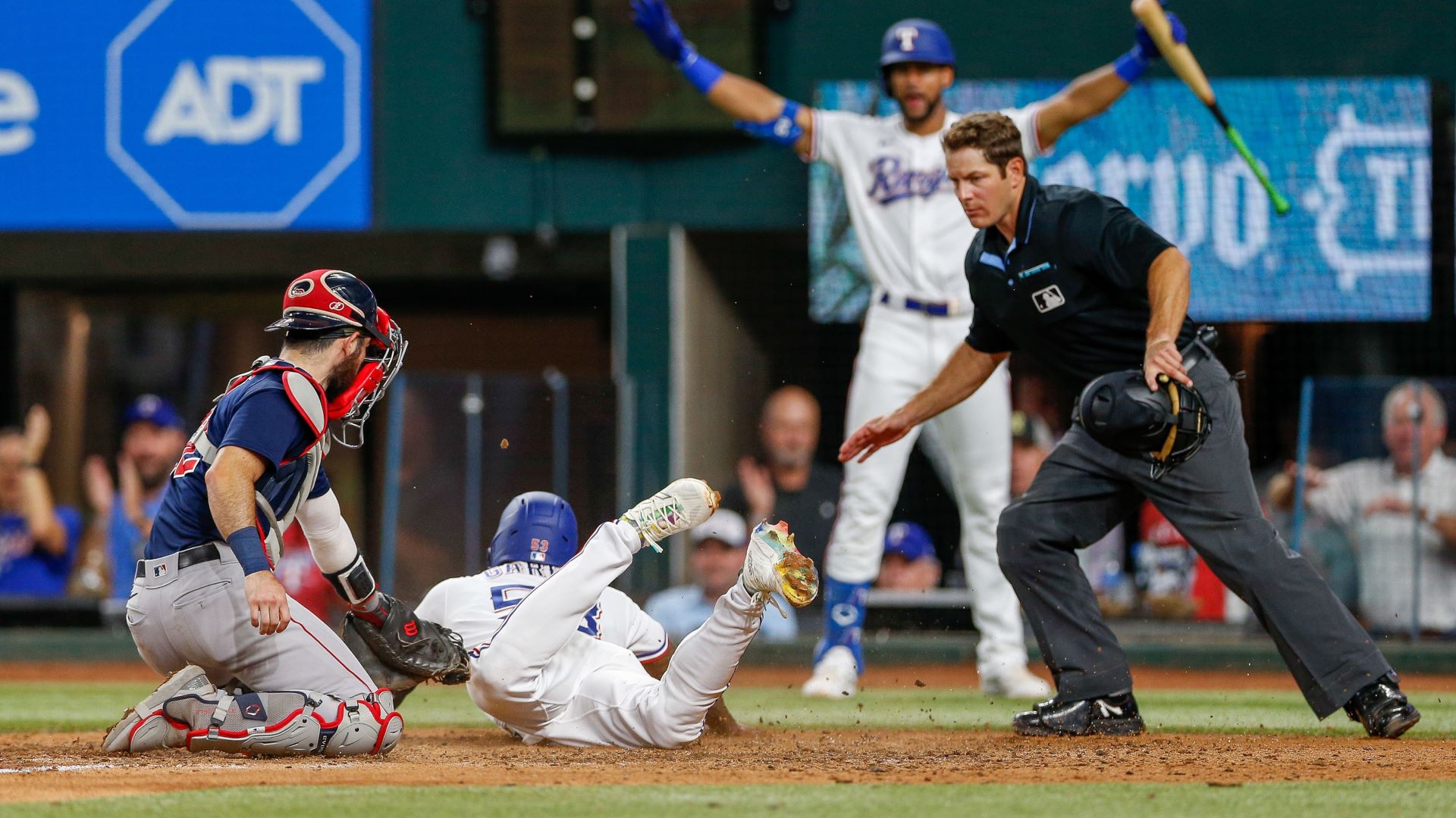 Red Sox rally to end 4-game skid with 4-2 win over Rangers, who