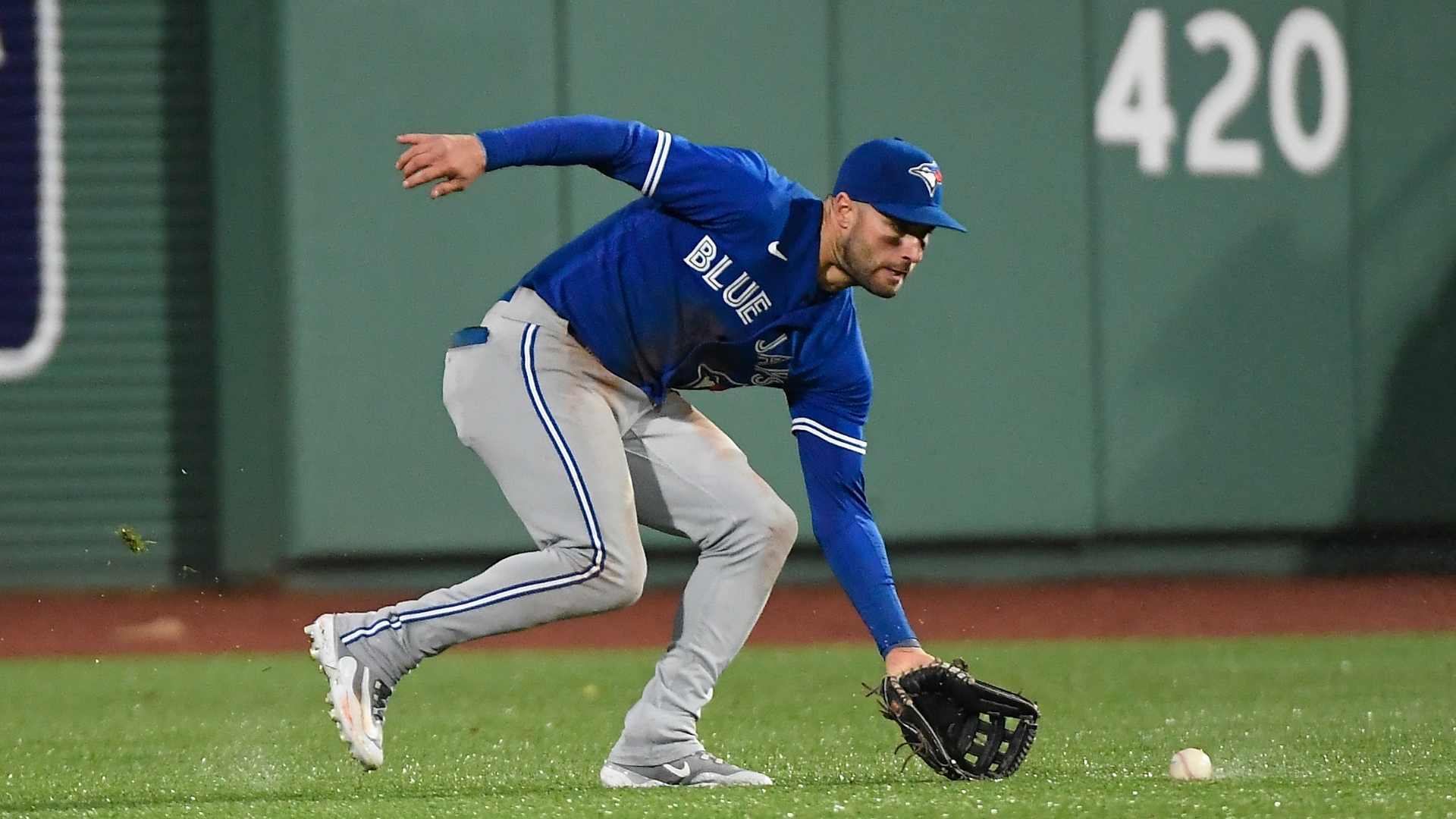 Blue Jays Outfielder Considering Fleeing To Join AL East Rival