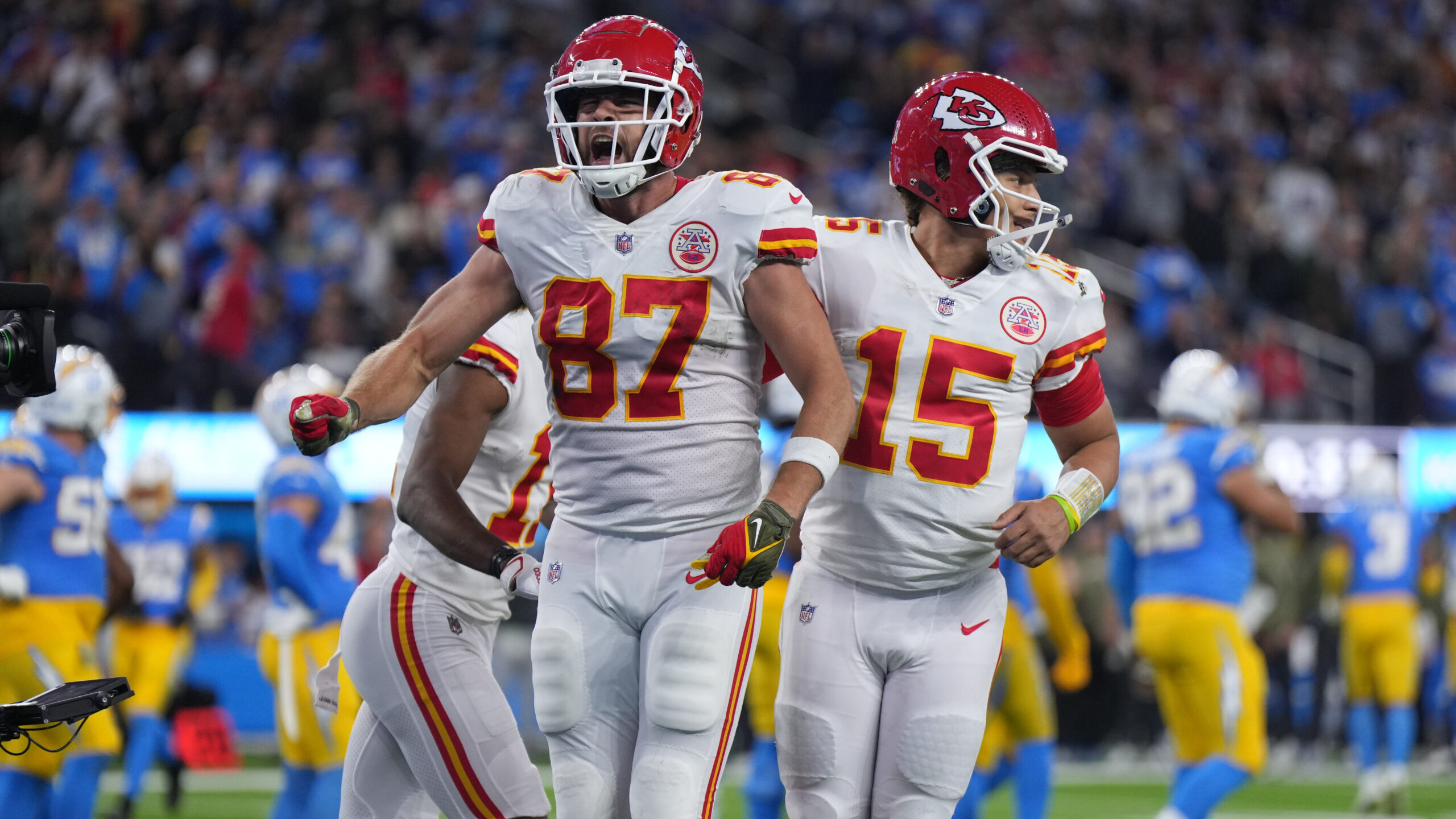 Super Bowl odds: Kansas City Chiefs, Los Angeles Rams favorites