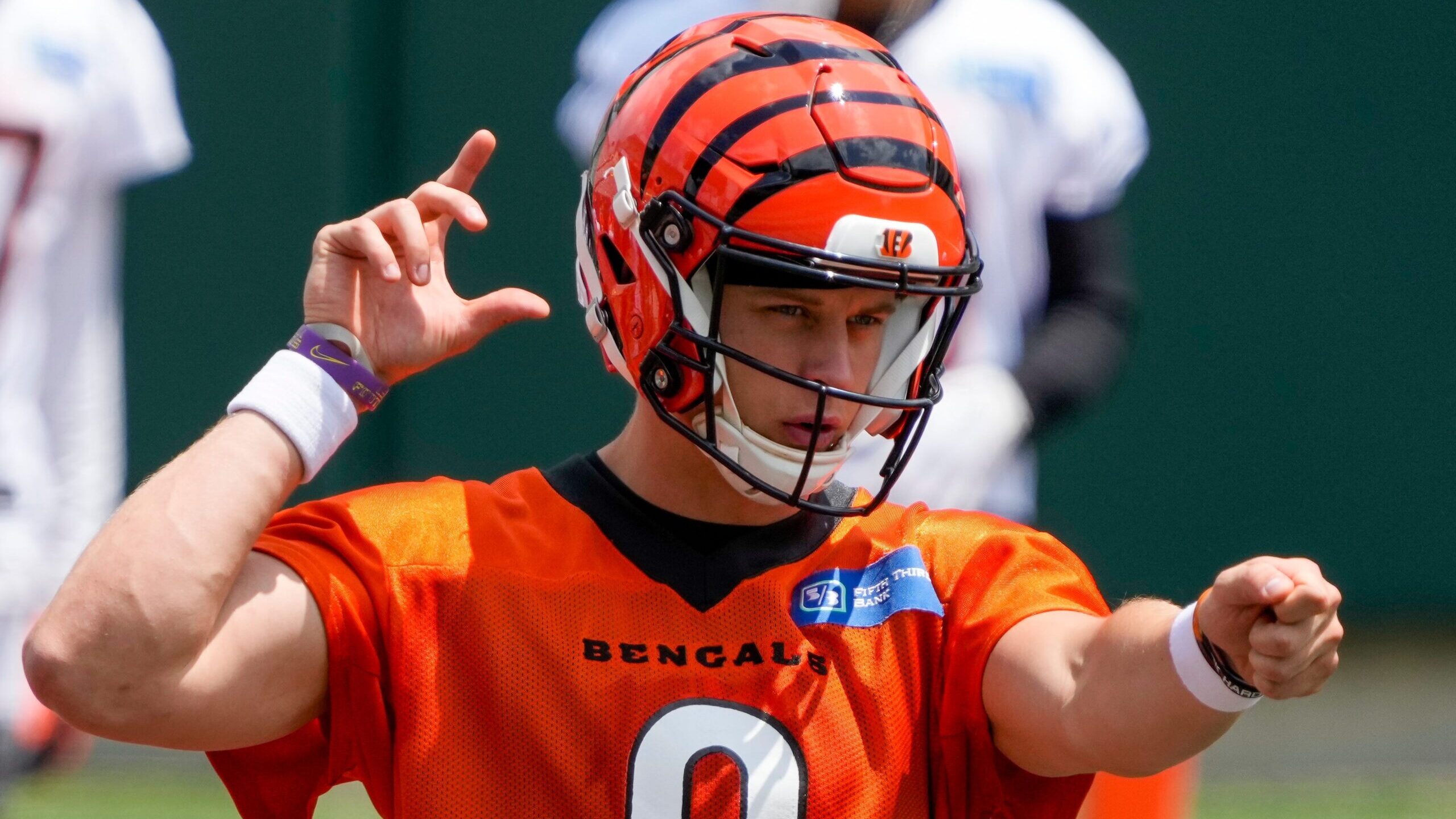 Burrow, Bengals seek bounce-back win against Ravens