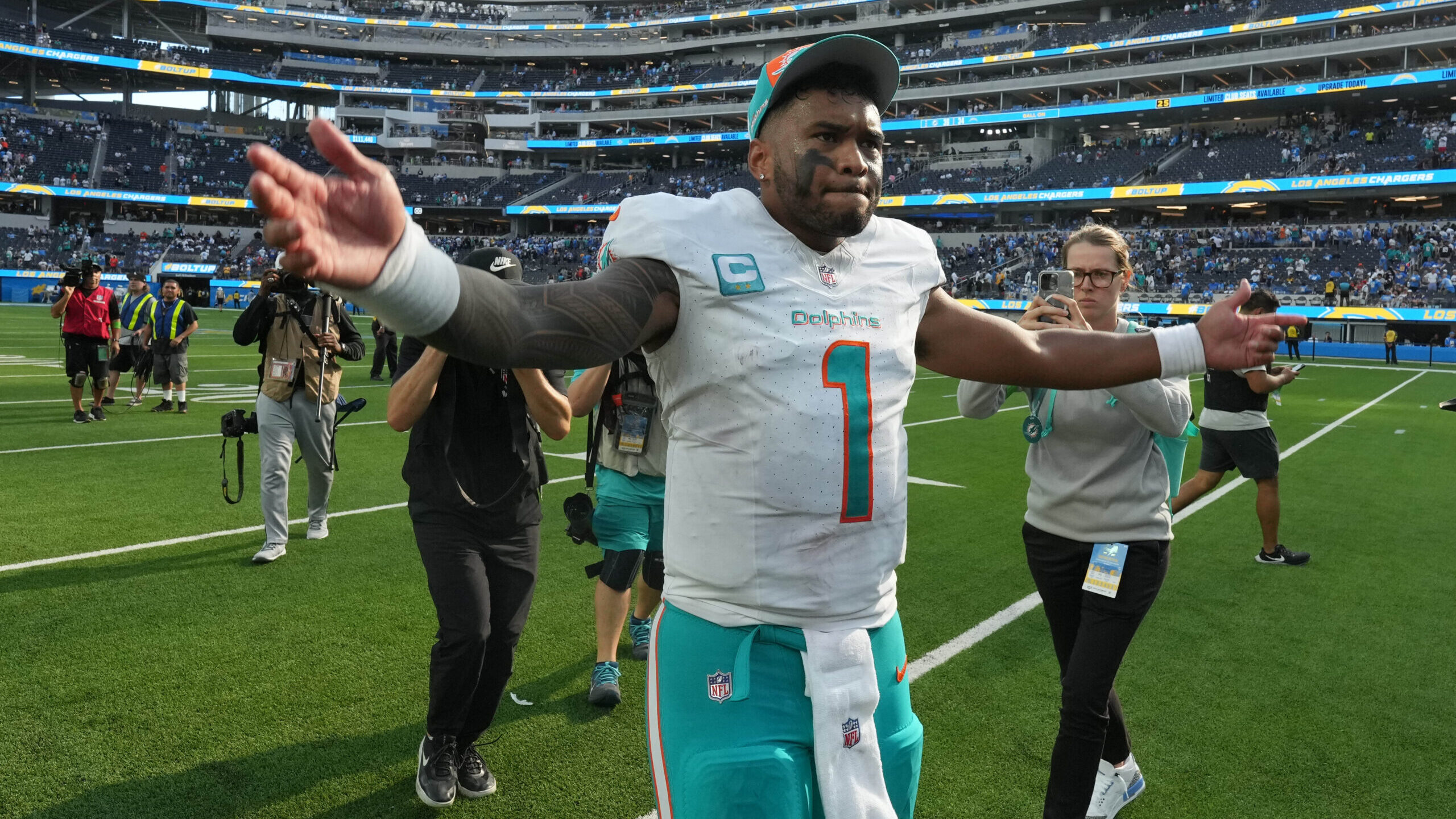 Miami Dolphins Shine in Foxboro, Take Down New England